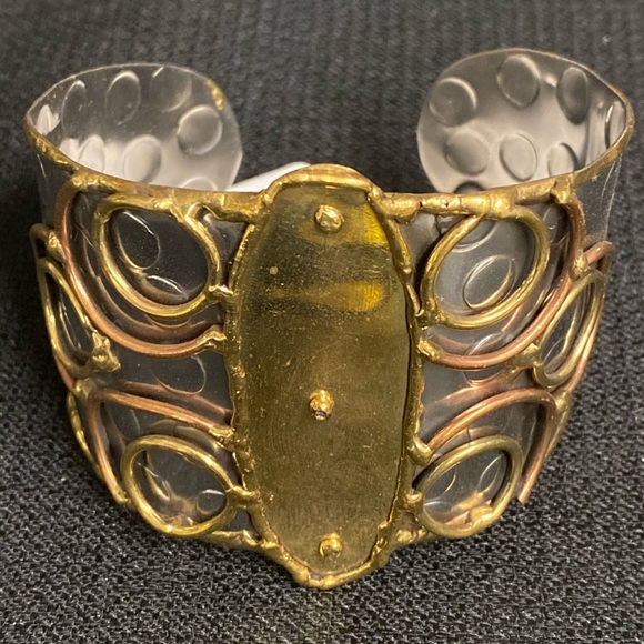 TIN CUFF BRACELET ~ Brand new w/tags ~ Super cute ~ Adjustable to any wrist - Picture 1 of 5